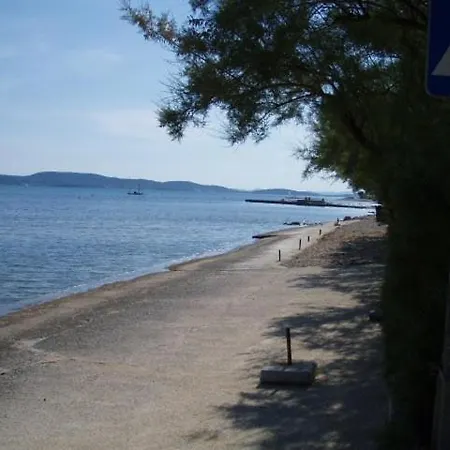 ゲストハウス La Mama