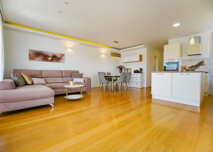 La Mama Penzion Sukošan