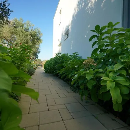 Gasthuis La Mama Sukošan