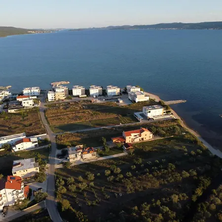 La Mama Gasthuis Sukošan