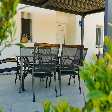 La Mama Guest house *